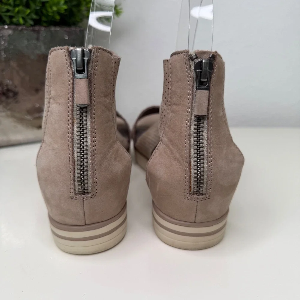 Eileen Fisher Platform Sandals‎ Womens Taupe Perforated Nubuck Minimalist 7